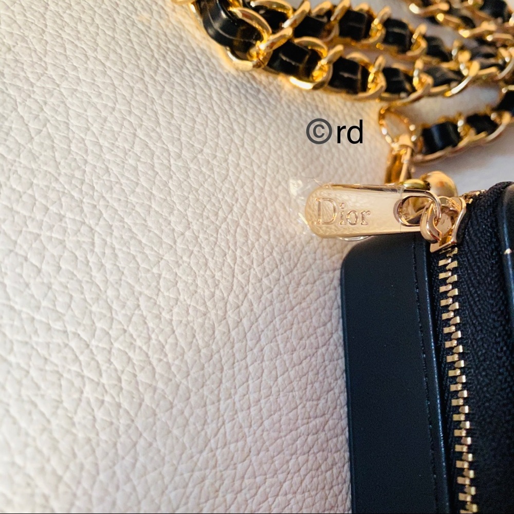 Dior Black Gold Crossbody Bag - Picture 4 of 10